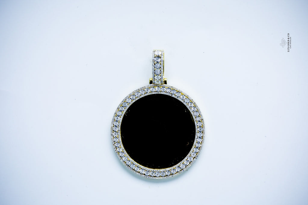 Illusion Set Diamond Memory Pendant 36mm Plate